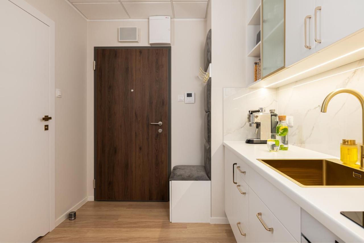 Luxury Design Apartments - Warsaw Tower Bliska Wola Exterior foto